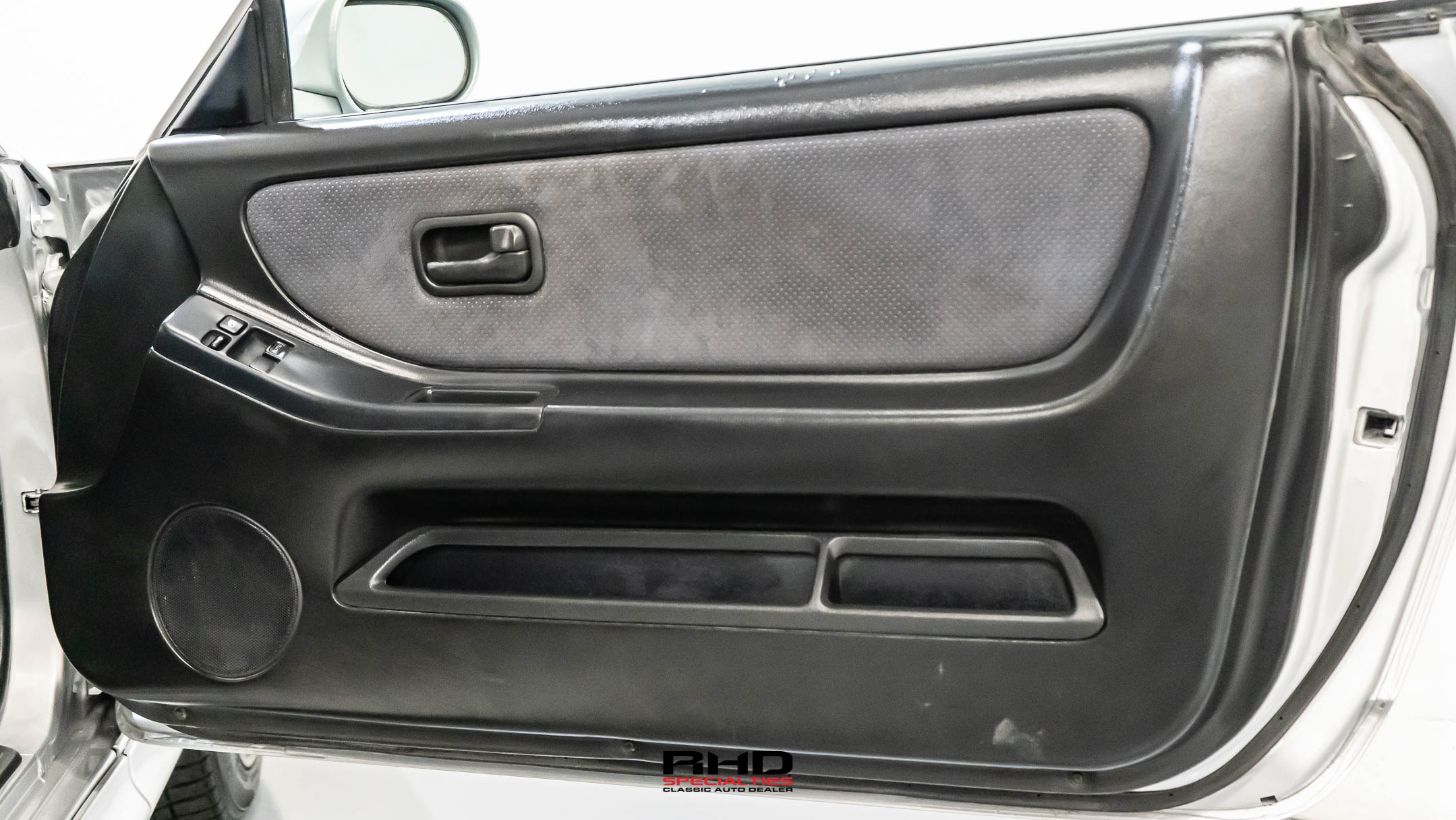 1995 Nissan Skyline JDM car for sale — photo 10 of 25