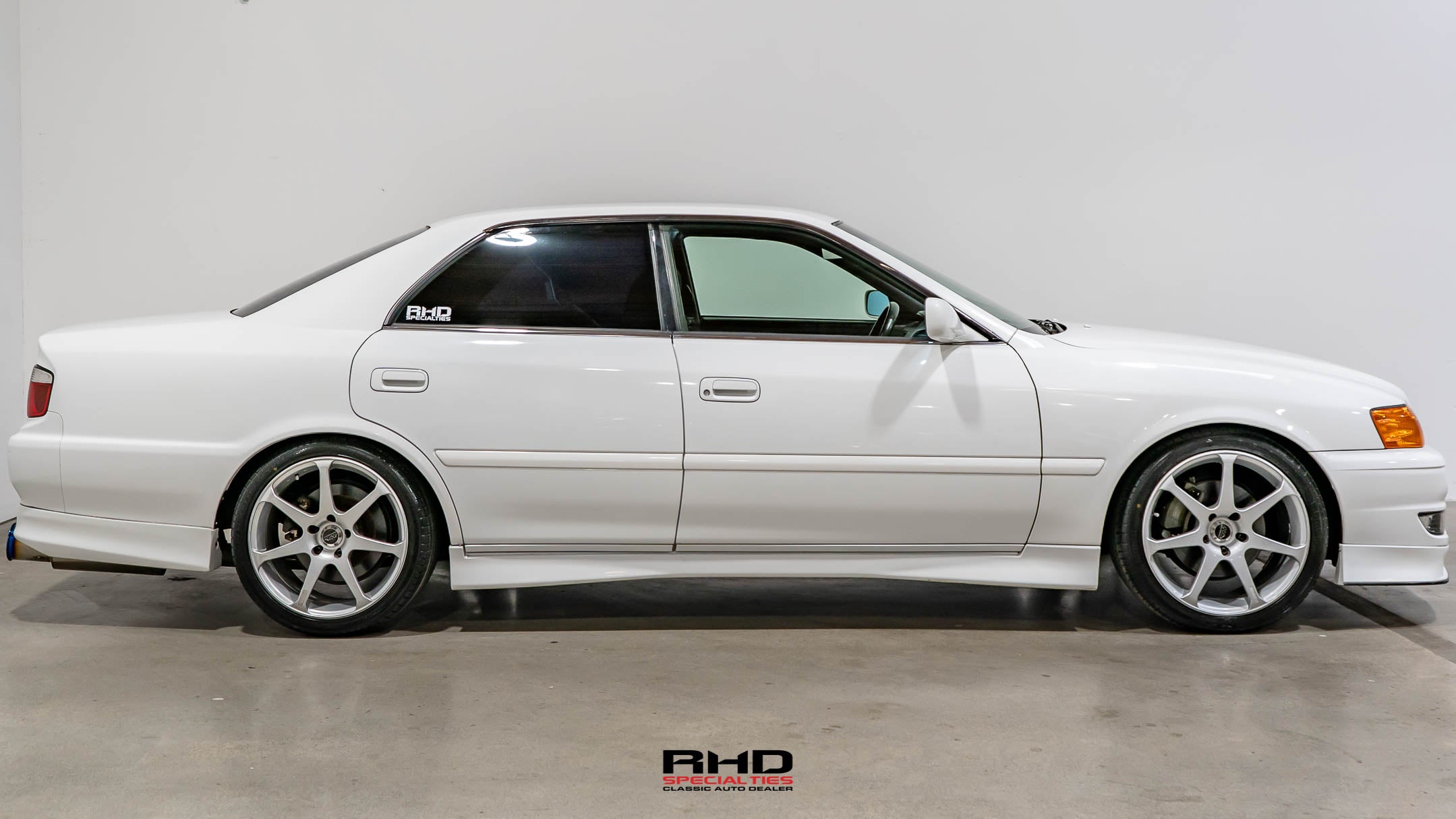 1999 Toyota Chaser JDM car for sale — photo 8 of 24