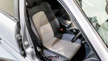 Load image into Gallery viewer, 1998 Nissan Skyline GTT Sedan
