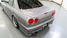 Load image into Gallery viewer, 1998 Nissan Skyline GTT Sedan
