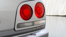 Load image into Gallery viewer, 1998 Nissan Skyline GTT Sedan
