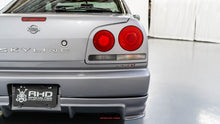 Load image into Gallery viewer, 1998 Nissan Skyline GTT Sedan
