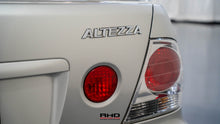 Load image into Gallery viewer, 2000 Toyota Altezza *SOLD*
