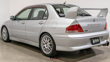 Load image into Gallery viewer, 2001 Mitsubishi Lancer Evolution 7

