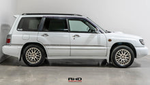 Load image into Gallery viewer, 1999 Subaru Forester T/TB

