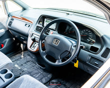 Load image into Gallery viewer, 2000 Honda Odyssey *SOLD*
