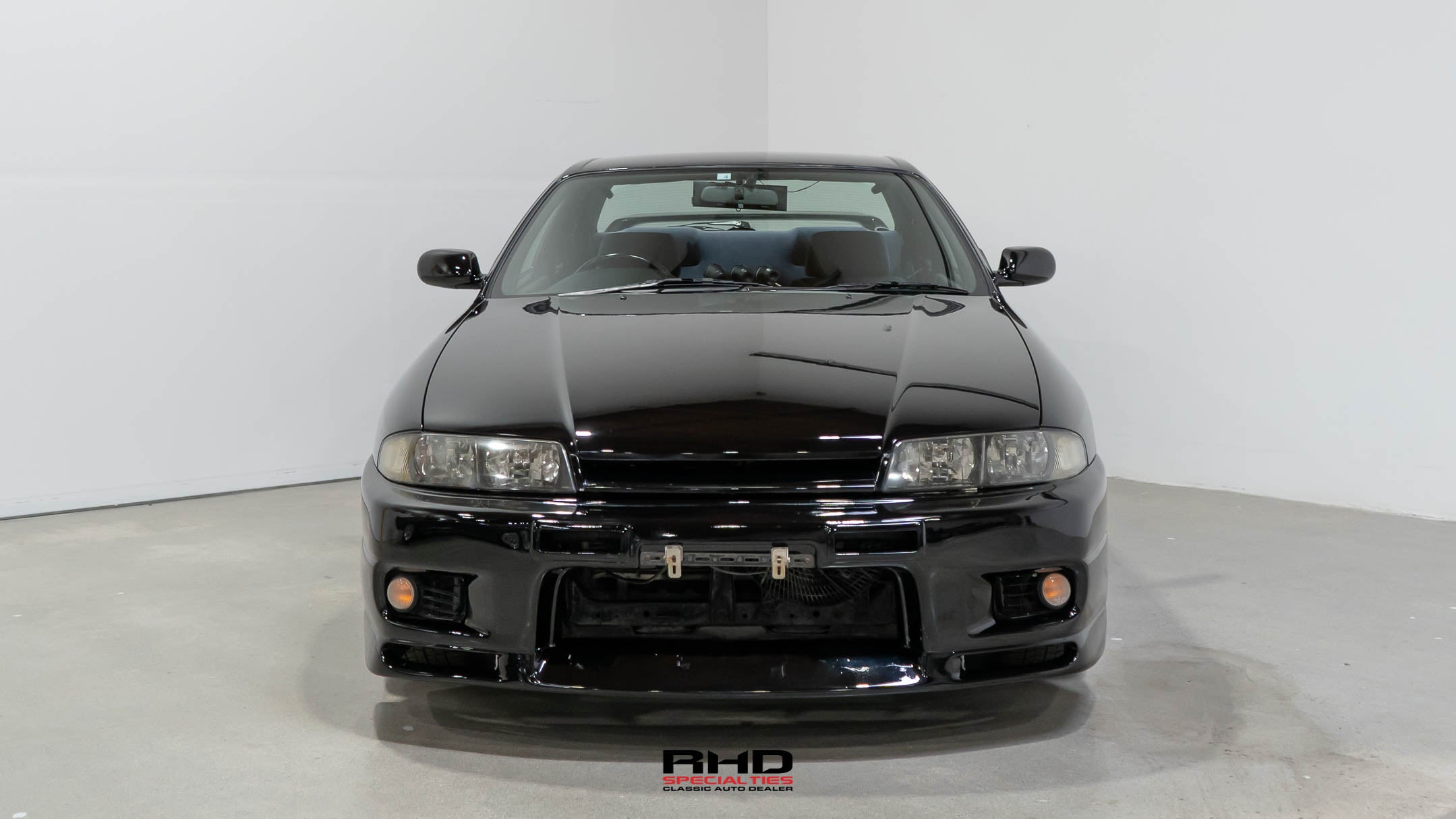 1996 Nissan Skyline JDM car for sale — photo 2 of 24