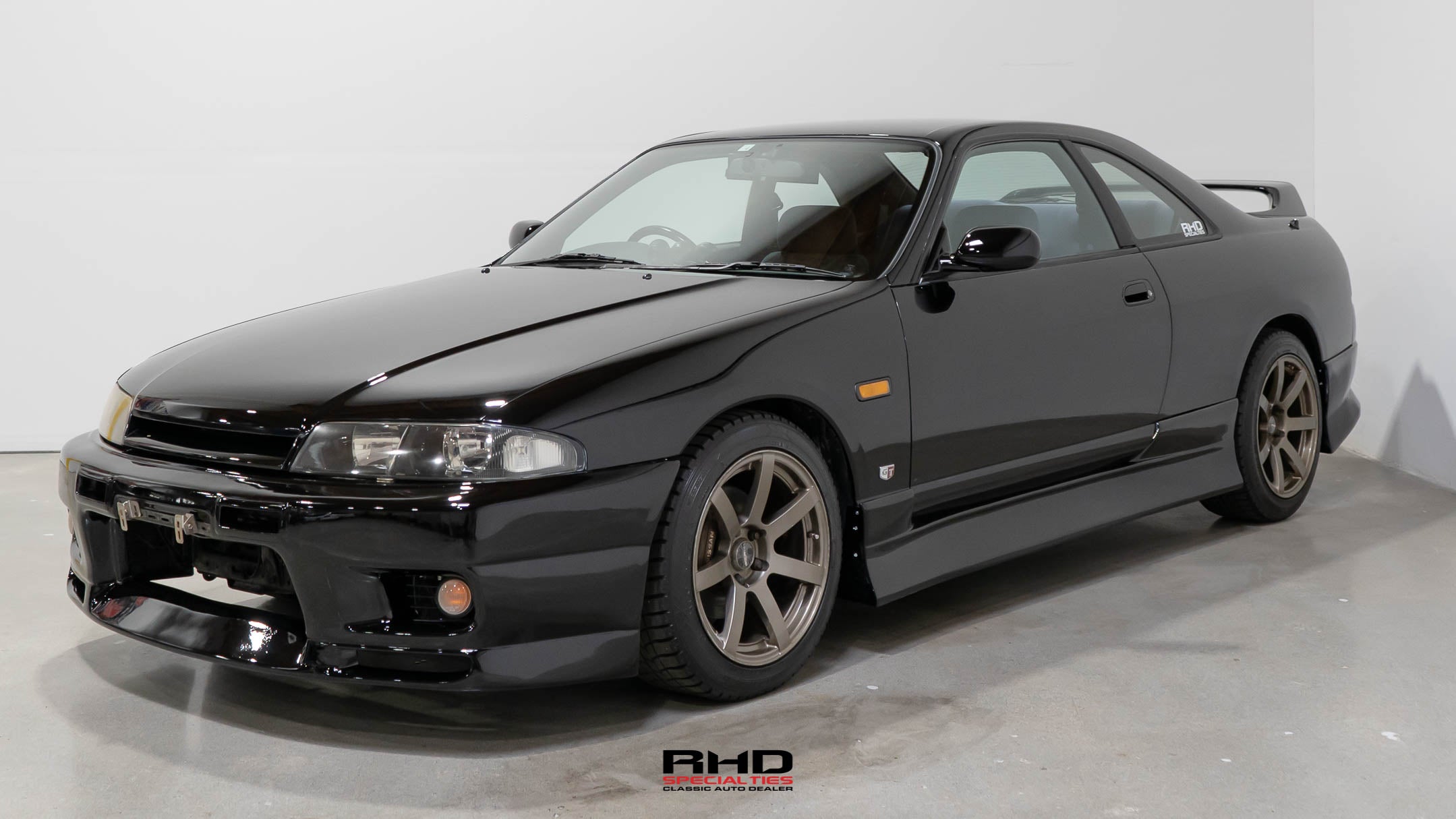 1996 Nissan Skyline JDM car for sale — photo 3 of 24
