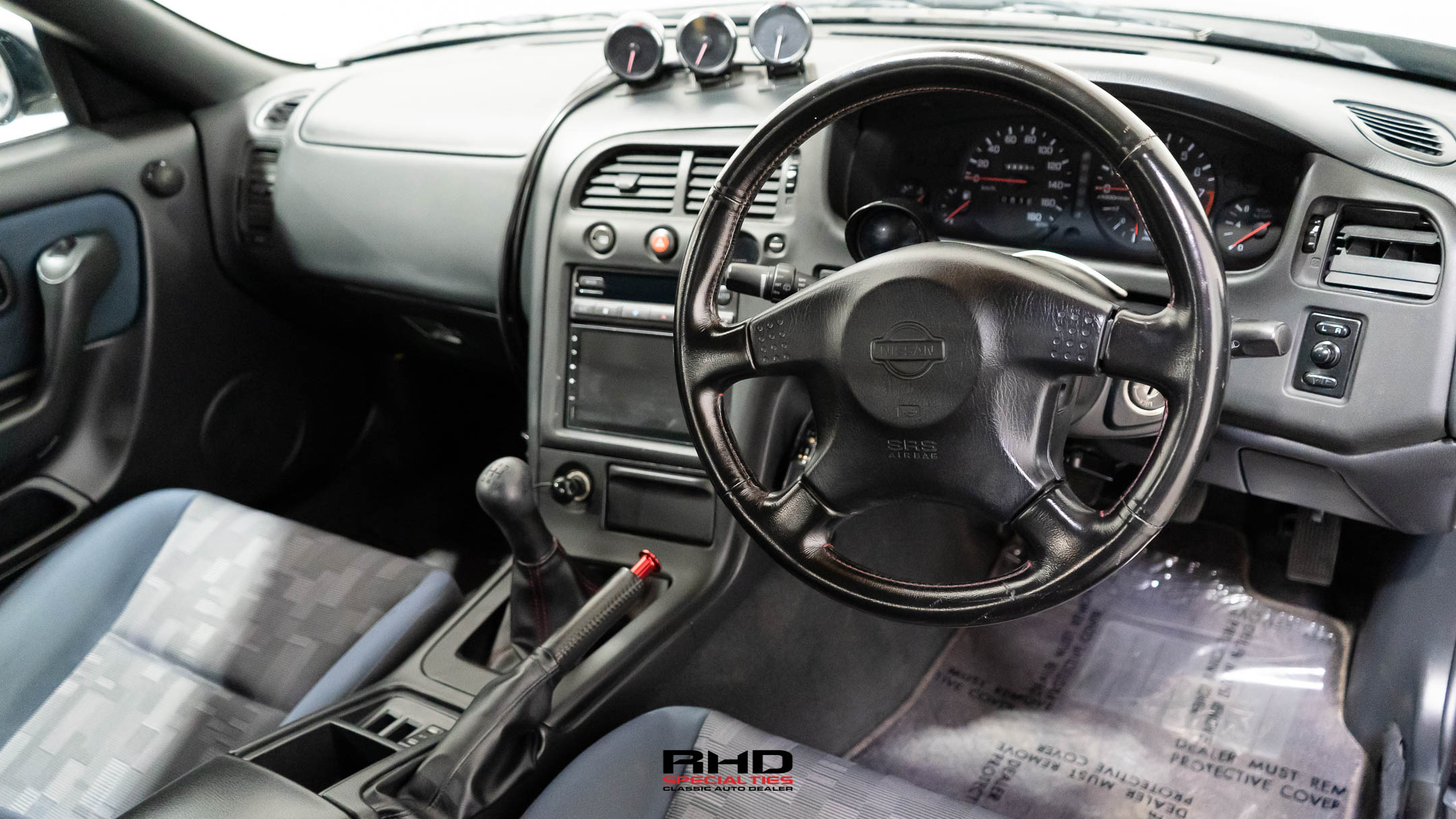 1996 Nissan Skyline JDM car for sale — photo 12 of 24