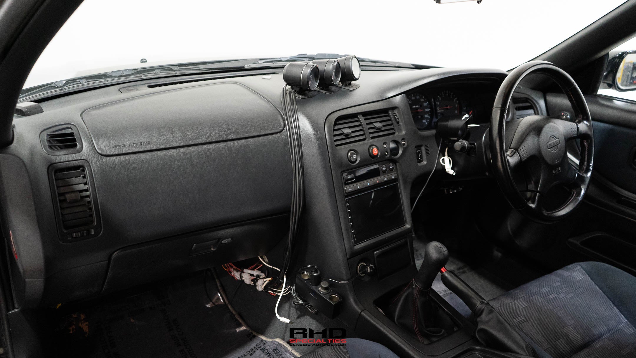 1996 Nissan Skyline JDM car for sale — photo 20 of 24