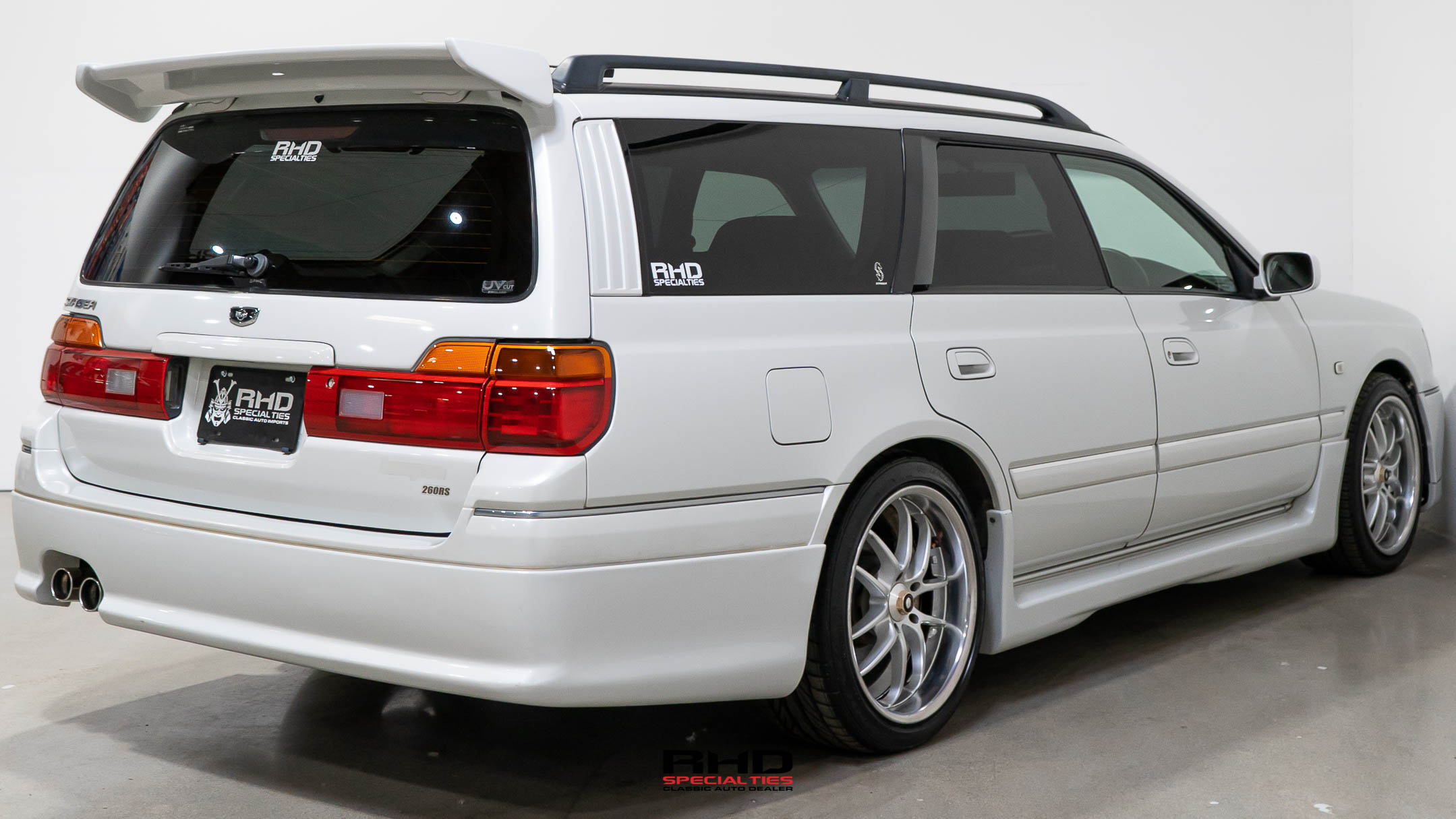 1998 Nissan Stagea JDM car for sale — photo 7 of 25