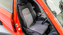 Load image into Gallery viewer, 1998 Nissan Skyline GTT Sedan
