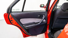 Load image into Gallery viewer, 1998 Nissan Skyline GTT Sedan
