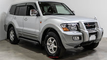 Load image into Gallery viewer, 2001 Mitsubishi Pajero Long Exceed Ⅱ
