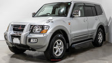 Load image into Gallery viewer, 2001 Mitsubishi Pajero Long Exceed Ⅱ
