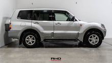 Load image into Gallery viewer, 2001 Pajero Long Exceed Ⅱ
