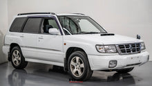 Load image into Gallery viewer, 1999 Subaru Forester (WA)

