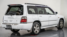 Load image into Gallery viewer, 1999 Subaru Forester (WA)
