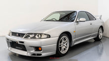 Load image into Gallery viewer, 1998 Nissan Skyline GT-R
