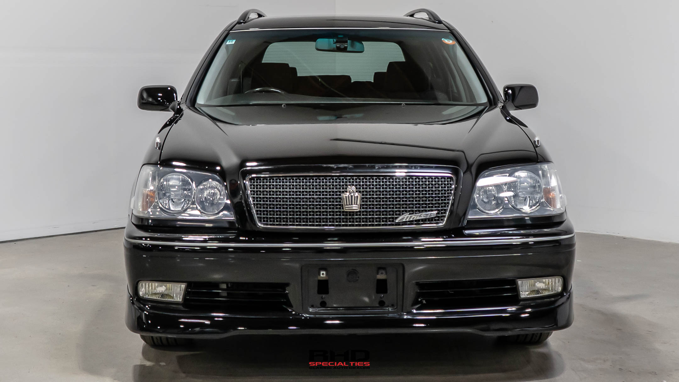 2001 Toyota Crown JDM car for sale — photo 2 of 25