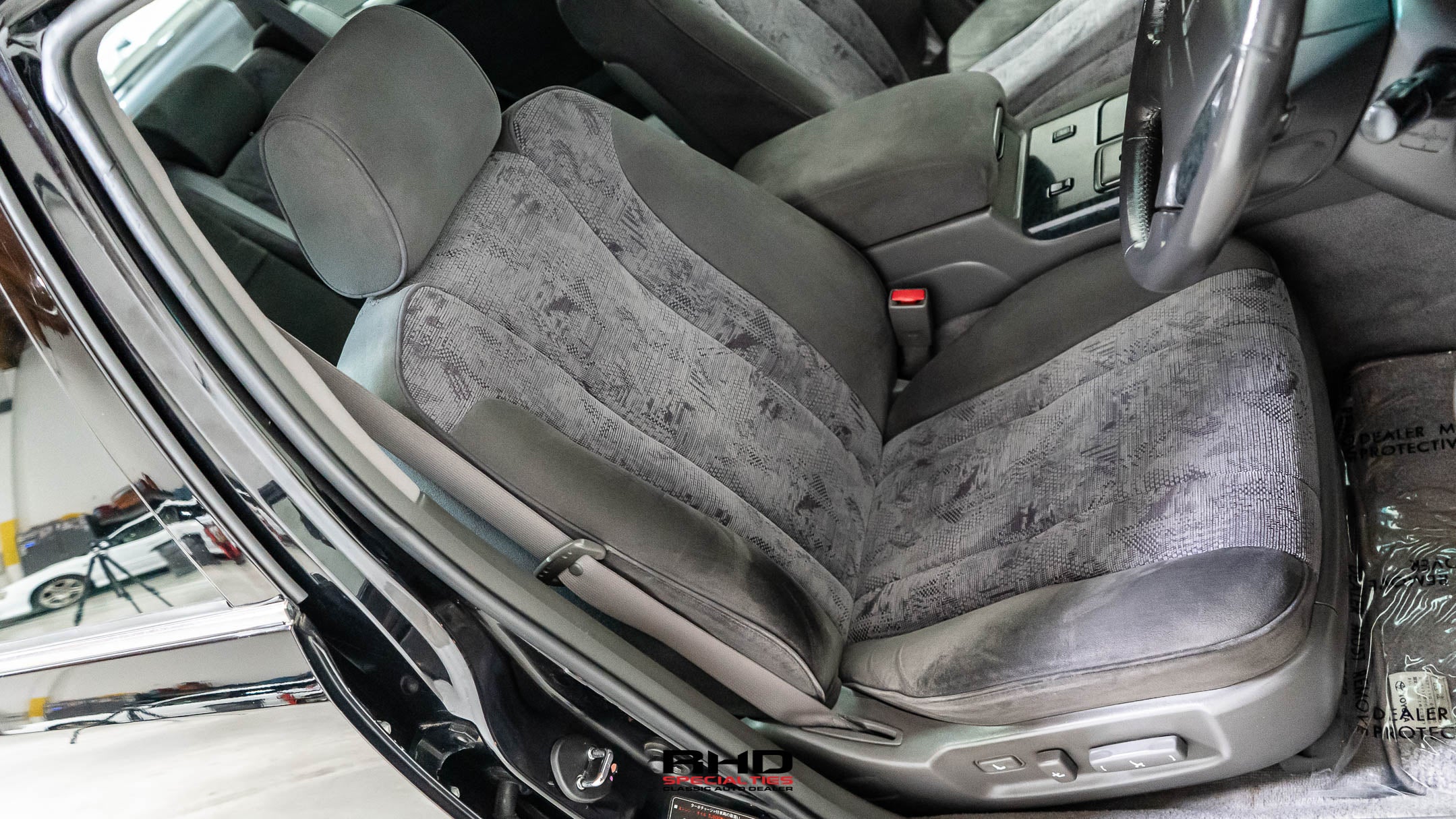 2001 Toyota Crown JDM car for sale — photo 11 of 25