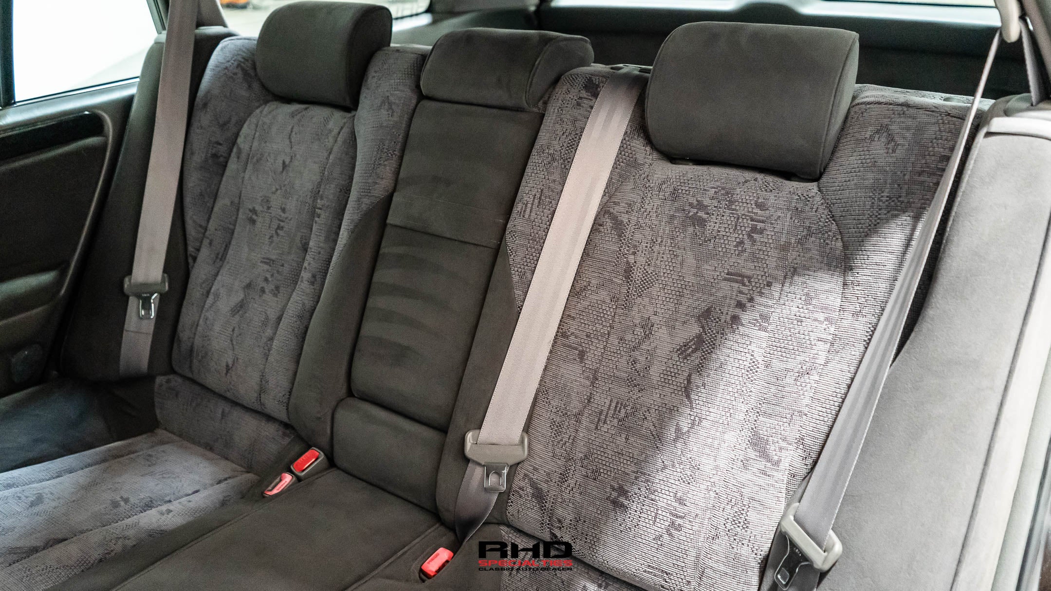 2001 Toyota Crown JDM car for sale — photo 22 of 25