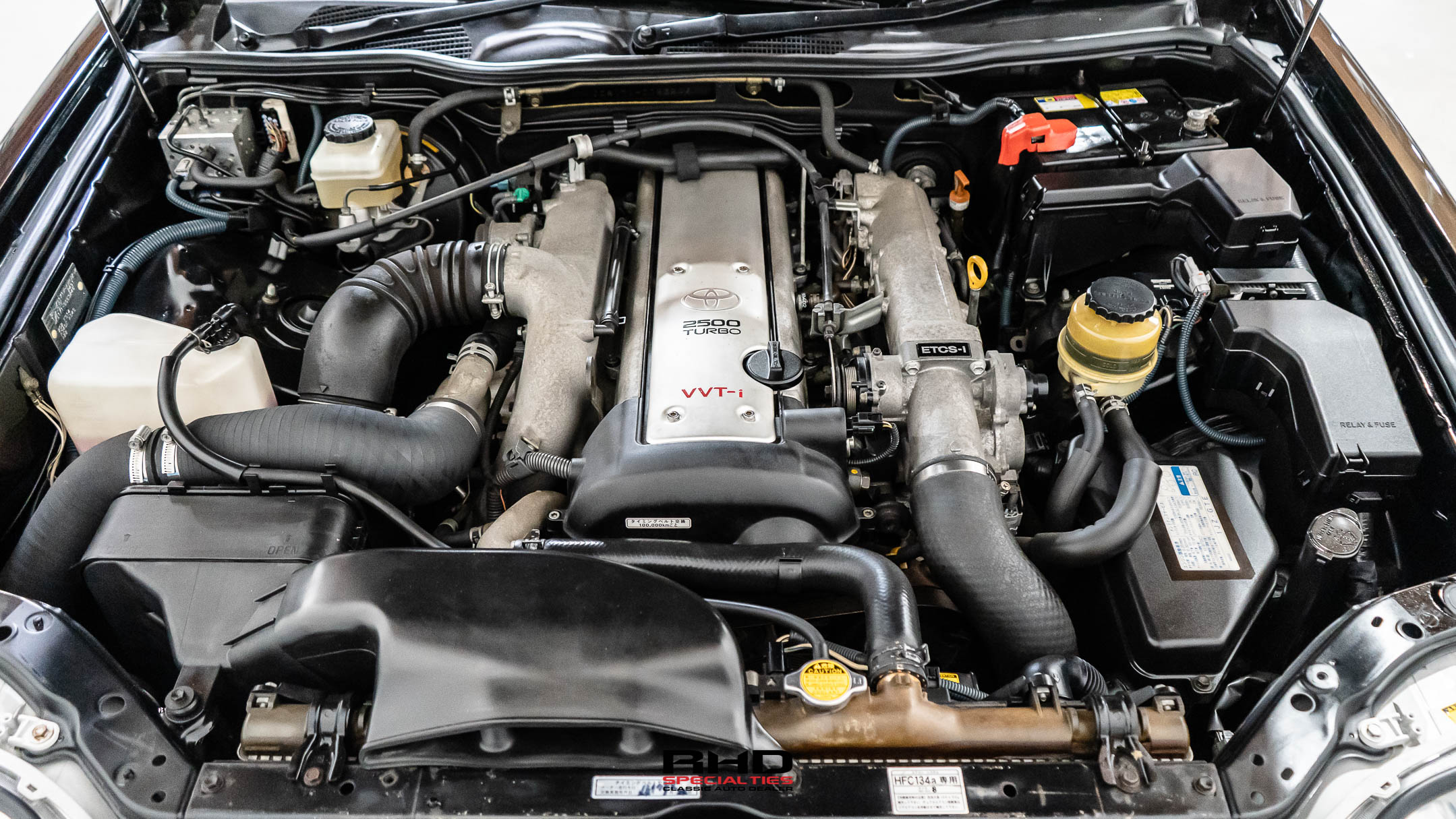 2001 Toyota Crown JDM car for sale — photo 24 of 25
