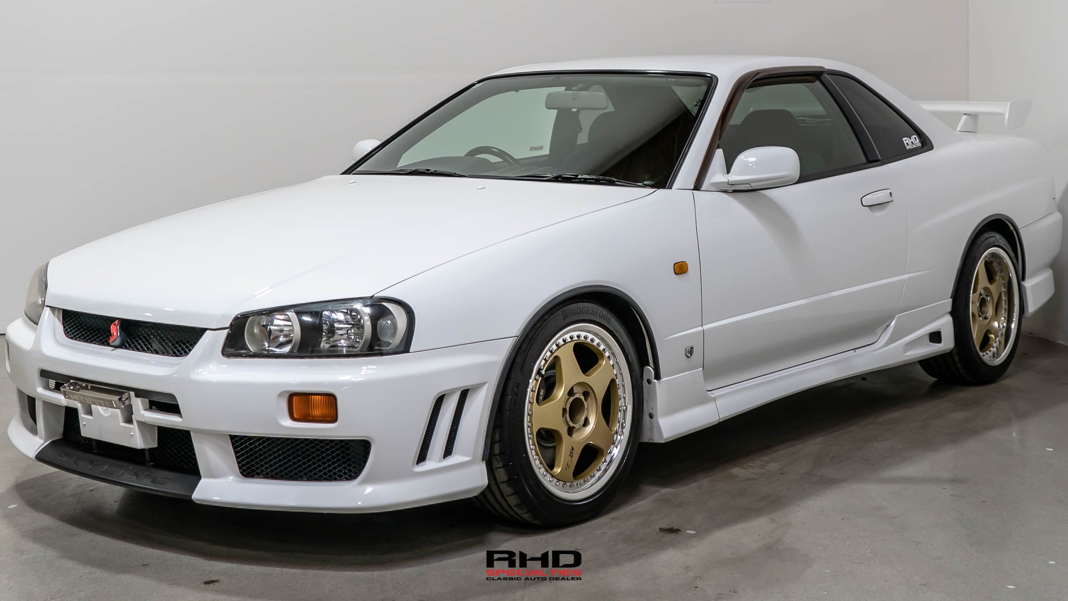 1998 Nissan Skyline JDM car for sale — photo 3 of 25