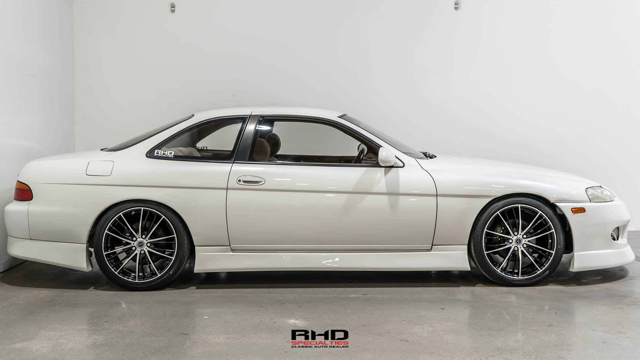 1991 Toyota Soarer JDM car for sale — photo 8 of 23