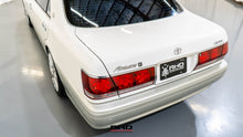 Load image into Gallery viewer, 2000 Toyota Crown Athlete V
