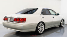 Load image into Gallery viewer, 2000 Toyota Crown Athlete V
