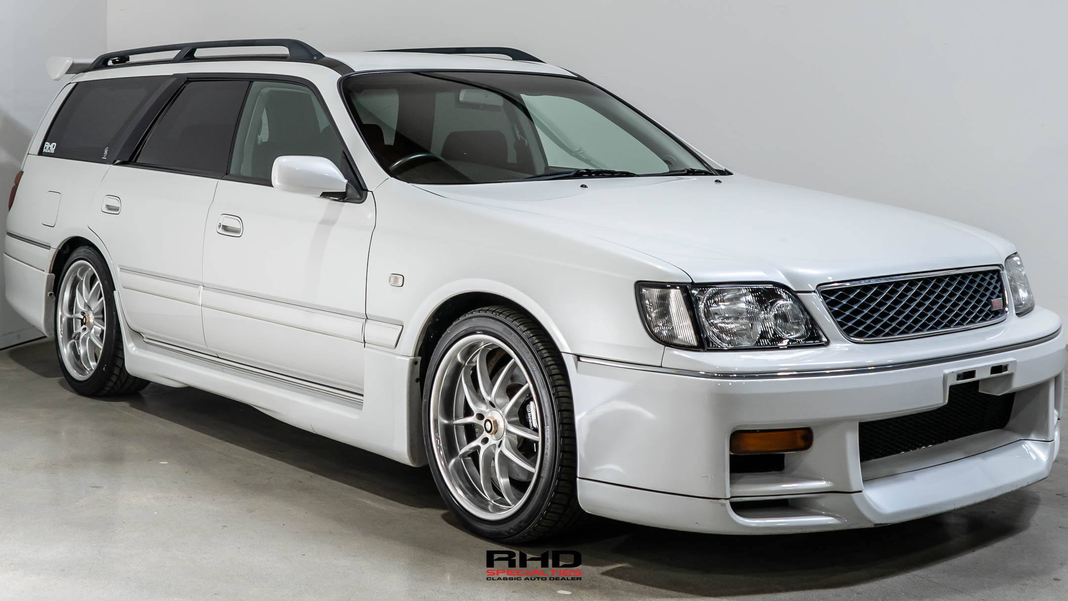 1998 Nissan Stagea JDM car for sale — photo 19 of 25