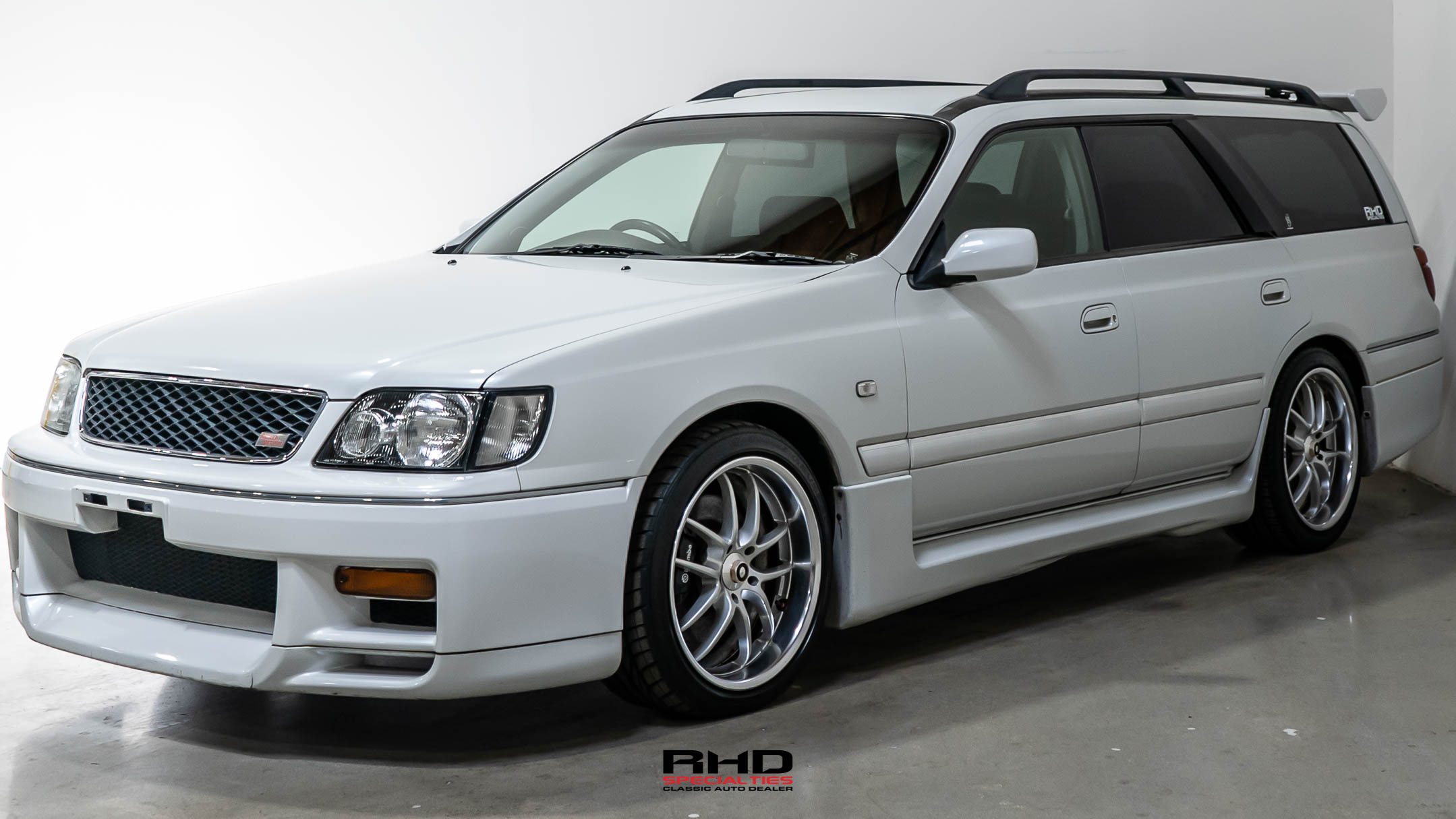 1998 Nissan Stagea JDM car for sale — photo 21 of 25