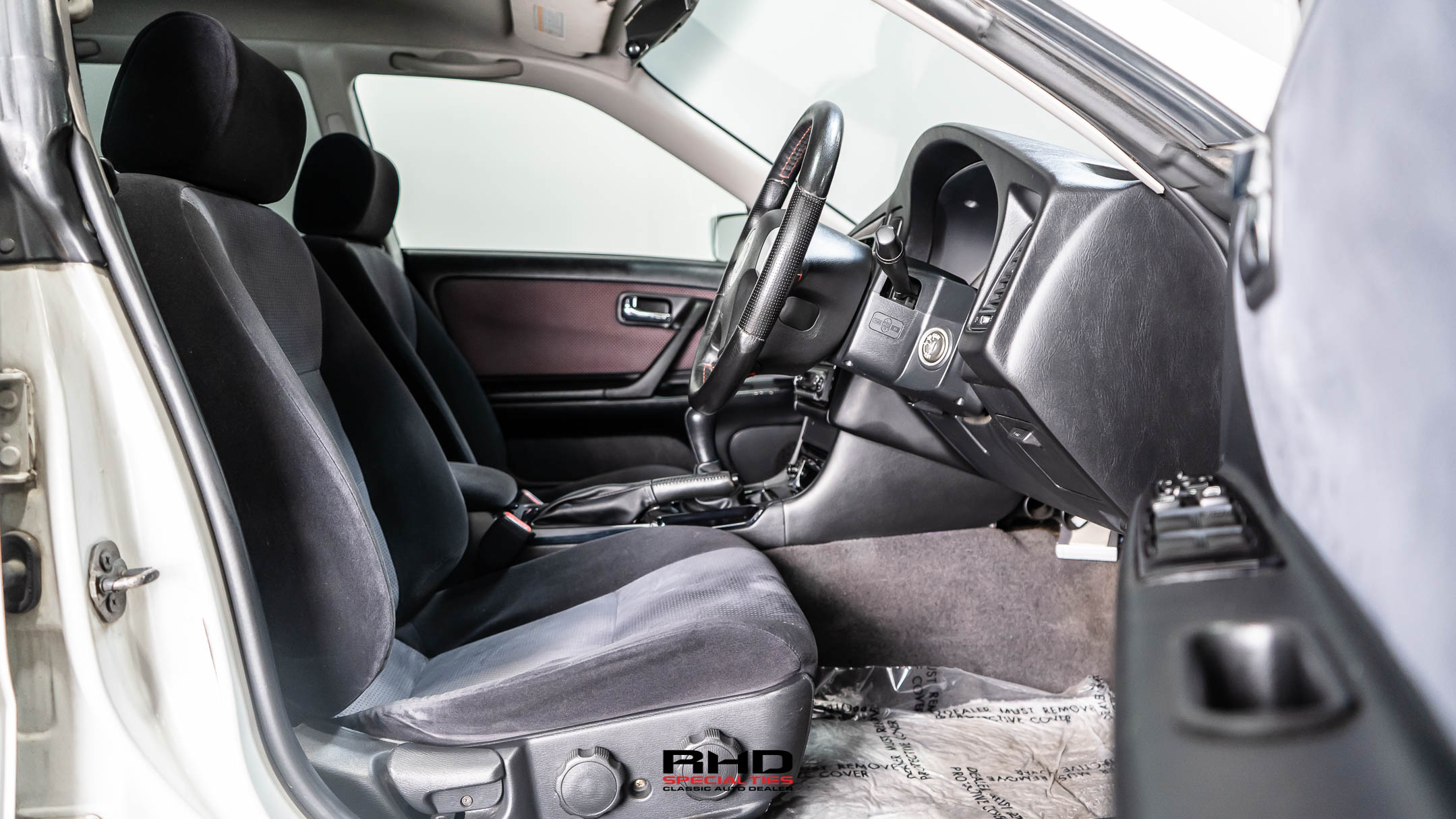 1998 Nissan Stagea JDM car for sale — photo 23 of 25