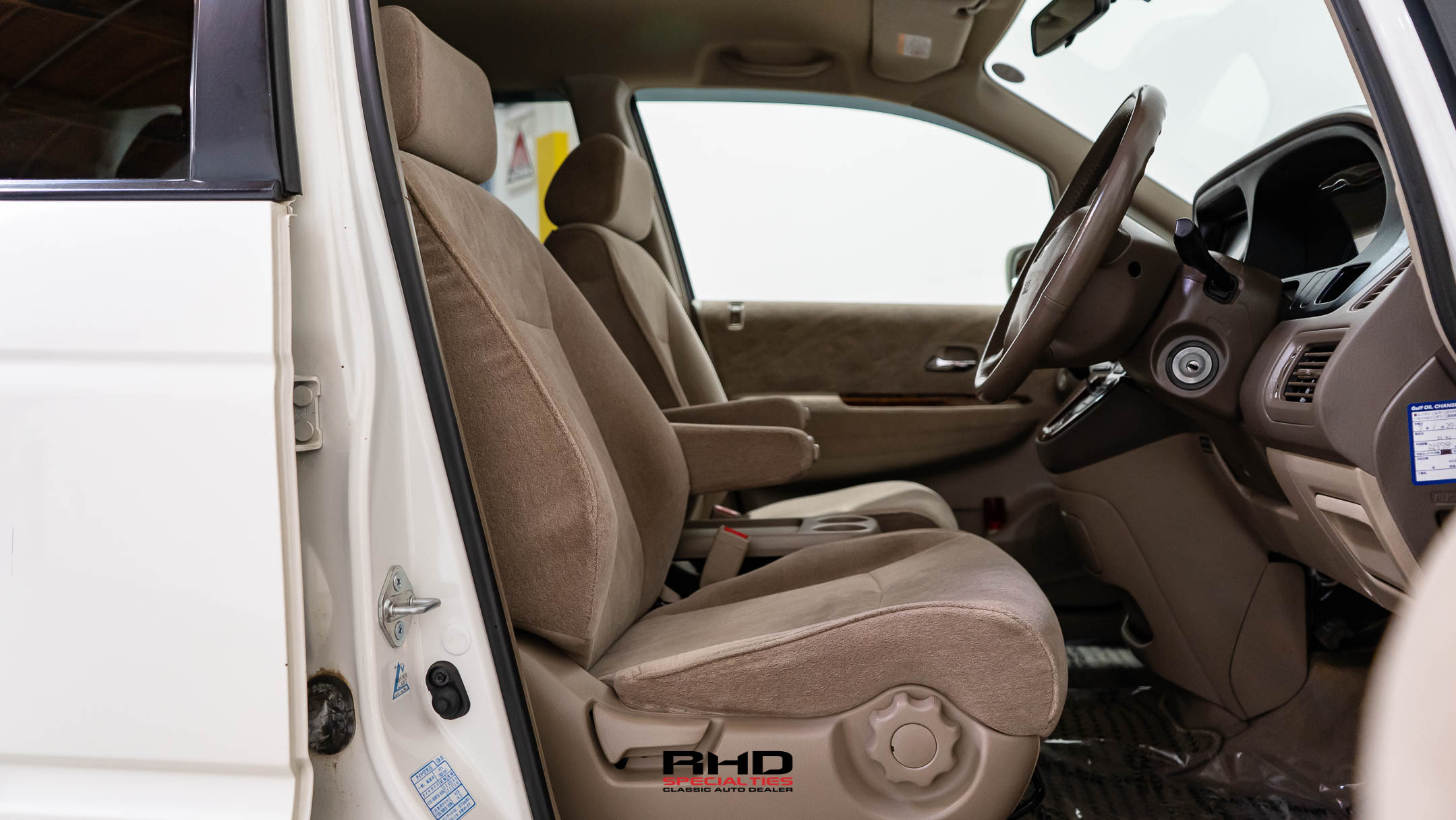2000 Honda Odyssey JDM car for sale — photo 11 of 25