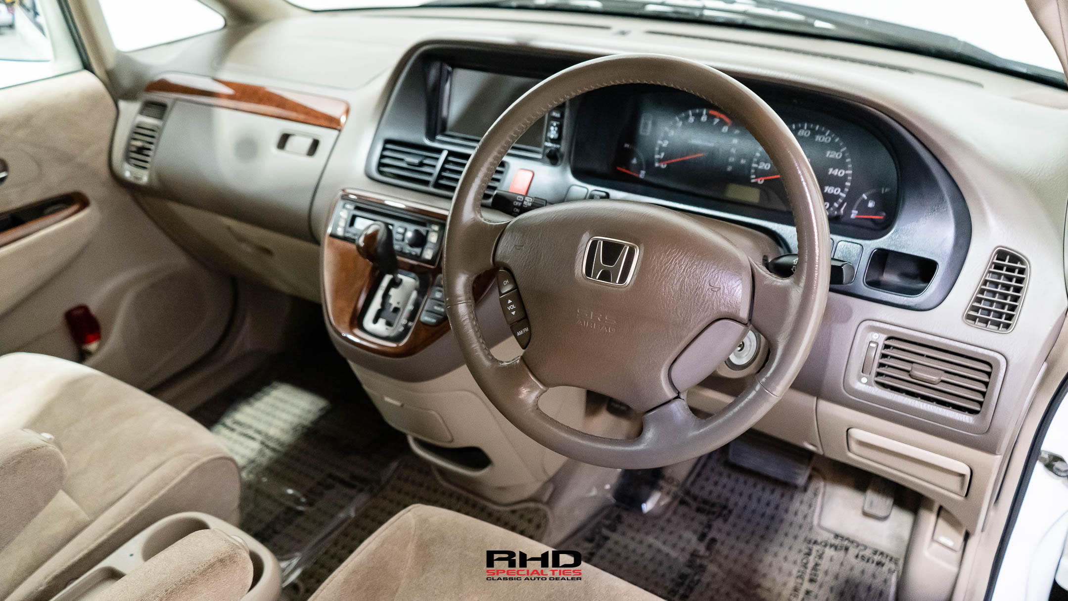 2000 Honda Odyssey JDM car for sale — photo 12 of 25