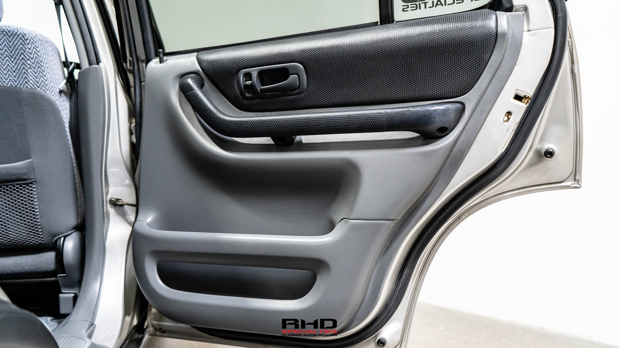 1997 Honda CR-V JDM car for sale — photo 16 of 24