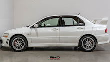 Load image into Gallery viewer, 2001 Mitsubishi Lancer Evo 7 GSR
