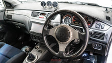 Load image into Gallery viewer, 2001 Mitsubishi Lancer Evo 7 GSR
