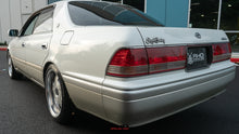 Load image into Gallery viewer, 1997 Toyota Crown (WA)
