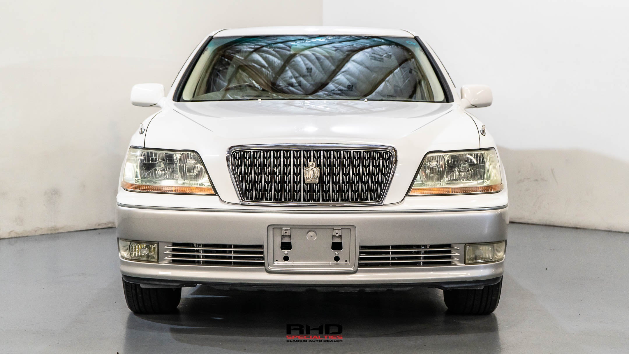 2000 Toyota Crown JDM car for sale — photo 2 of 25