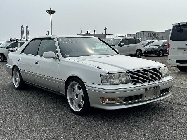 Toyota Crown (IN PROCESS)