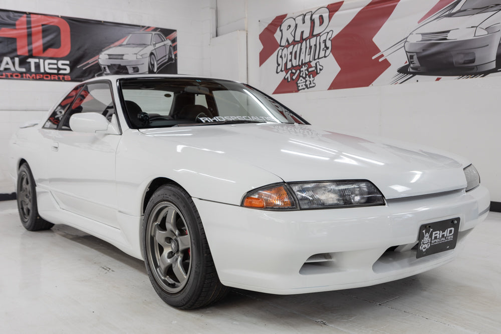 R32 Skyline White