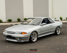 Load image into Gallery viewer, 1994 Nissan Skyline R32 GTR
