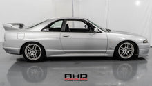 Load image into Gallery viewer, Nissan Skyline R33 GTR *Sold*

