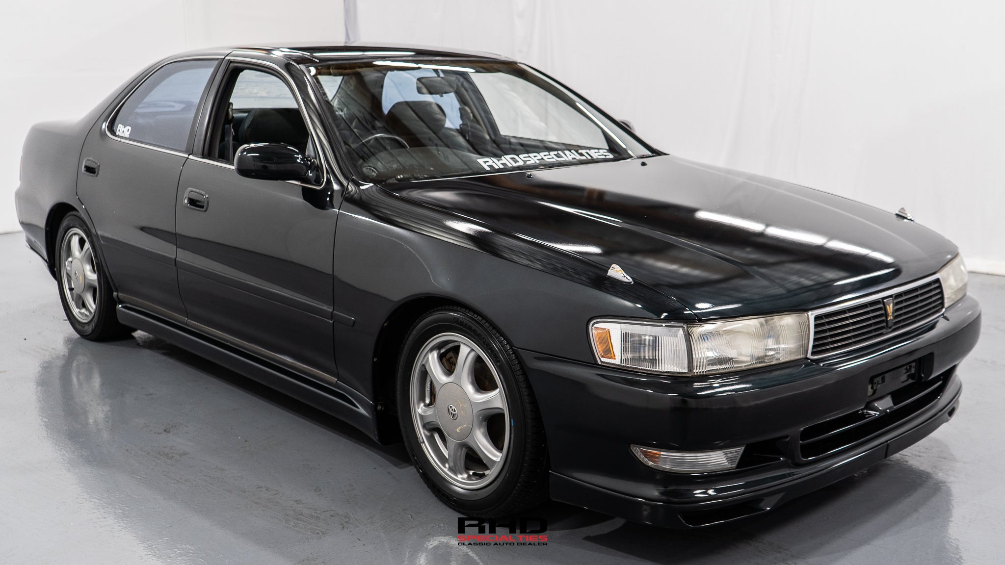 モモタ Toyota Cresta JX90 (SOLD) – RHD Specialties LLC