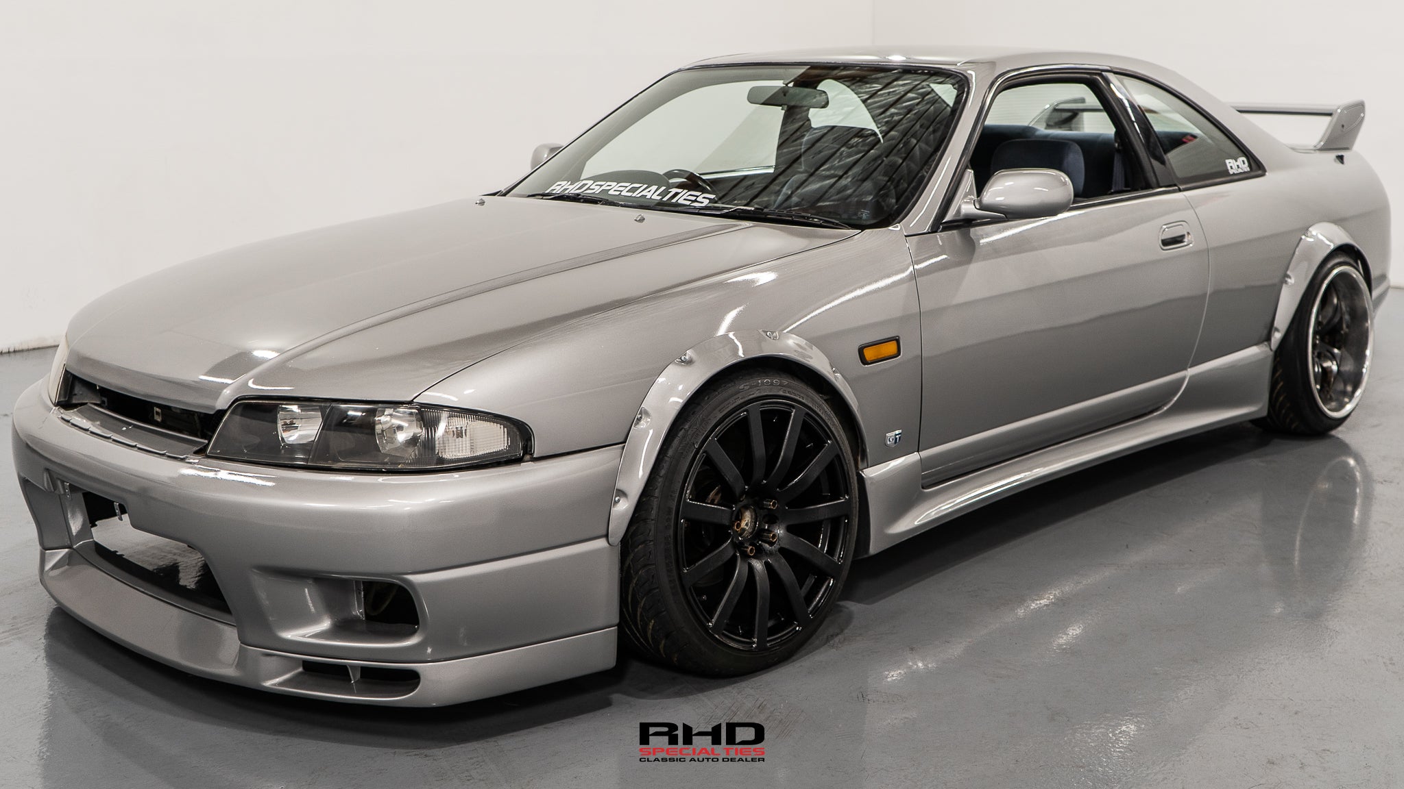 NISSAN　SKYLINE　GT-R (R33) 1996 Nissan R33 Skyline GTR RB28DETT | Driver Motorsports