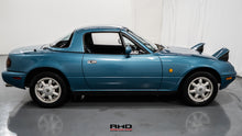 Load image into Gallery viewer, Mazda Eunos Roadster *sold*
