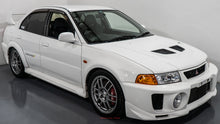 Load image into Gallery viewer, Mitsubishi EVO V *SOLD*
