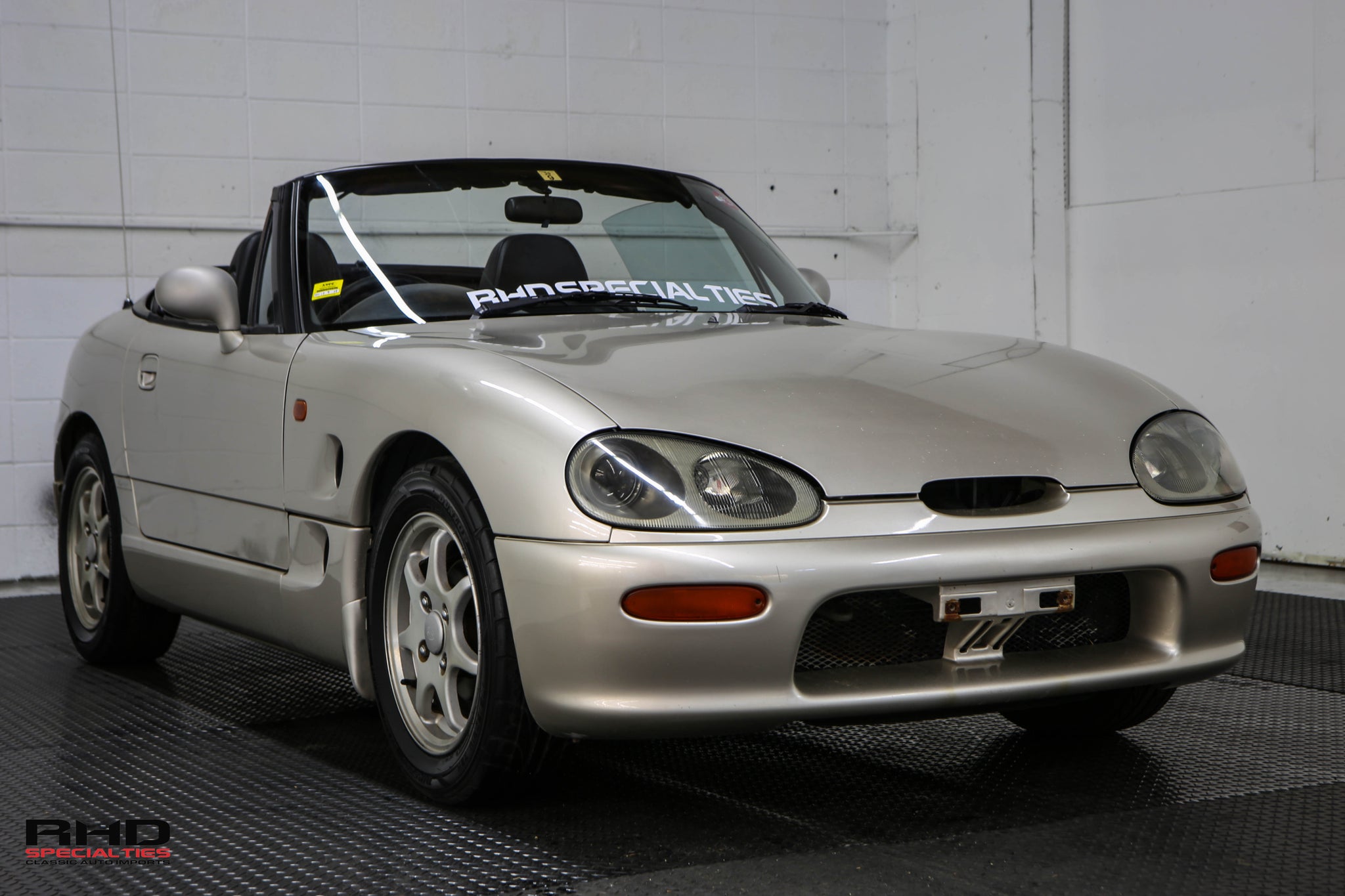 スズキ　CAPPUCCHINO Suzuki Cappuccino: The Quirky Kei Car | ZervTek